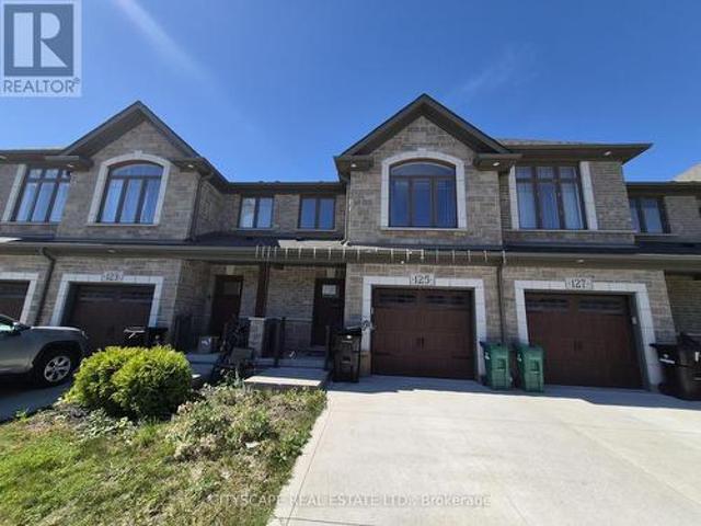 Townhouse for sale in Huron South, Kitchener