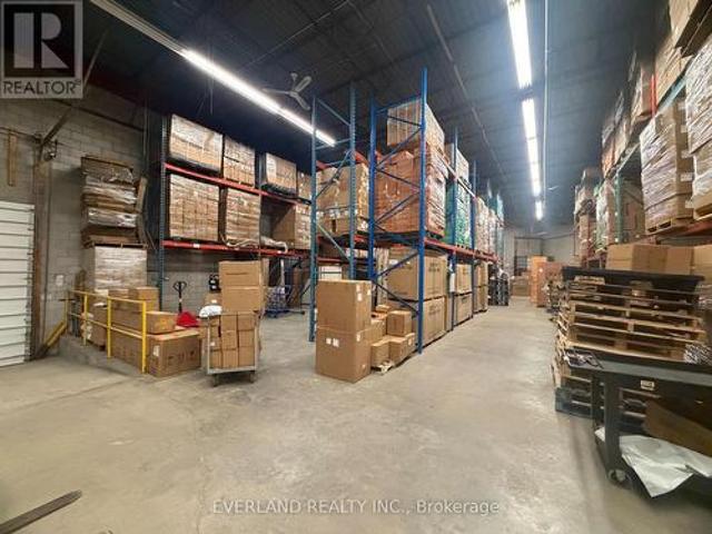 Commercial for rent in York, Ontario