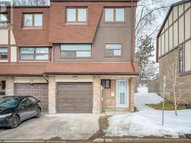 Townhouse for sale in Durham, Ontario