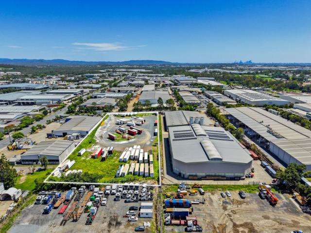 Warehouse for rent in Toombul, Queensland