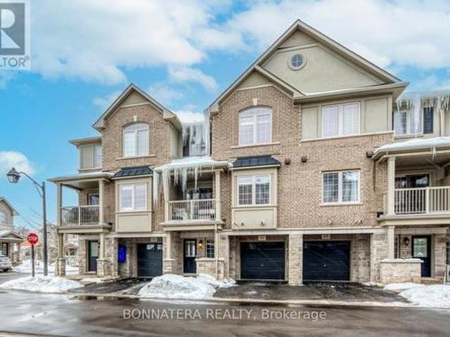 Townhouse for sale in Ancaster, Ontario