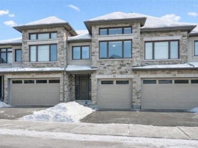 Townhouse for sale in Waterloo, Ontario