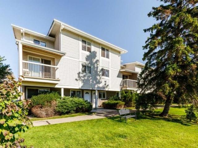 Townhouse for sale in Glenbrook, Calgary