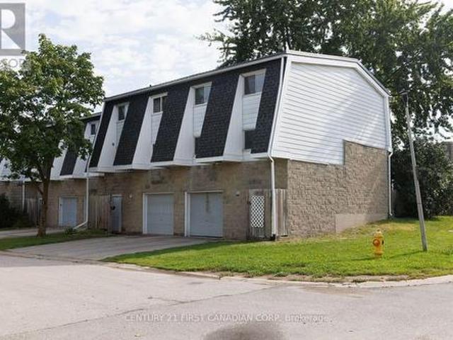 Townhouse for rent in Arva, Ontario