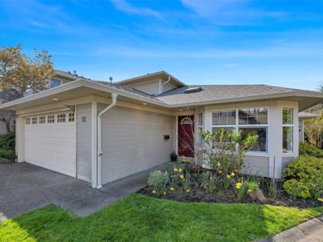 House for sale in Saanich, British Columbia