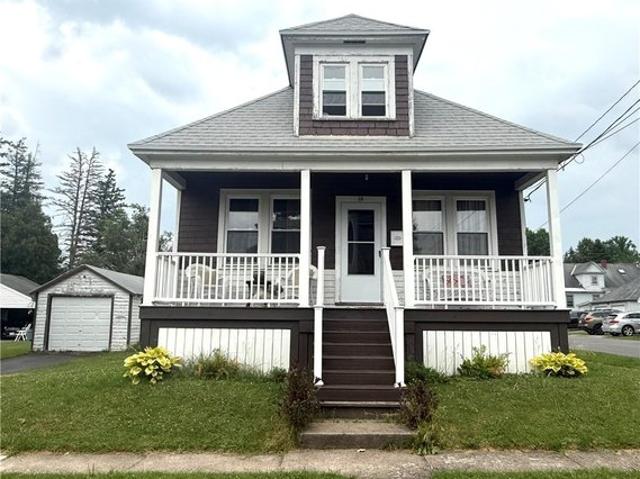 House for sale in Oneida, New York