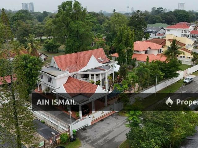 Bungalow for sale in Kuantan, Pahang