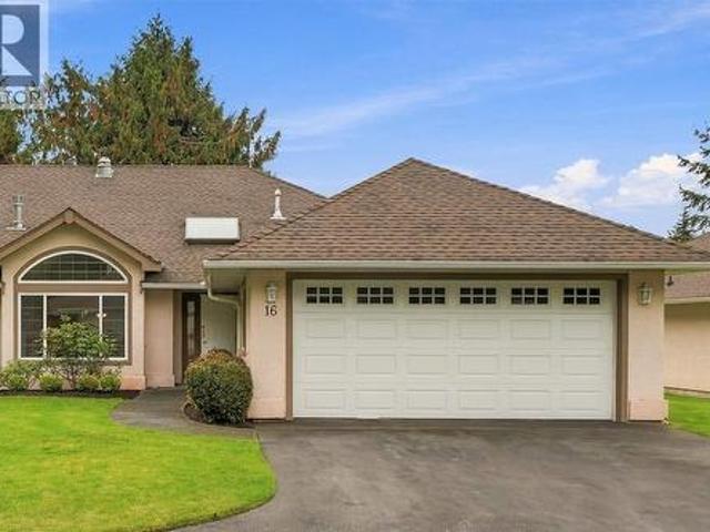 House for sale in Arbutus Park, Qualicum Beach