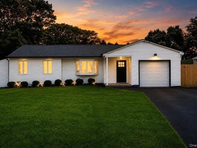House for sale in Shirley, Town of Brookhaven