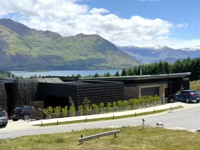 House for sale in Otakou