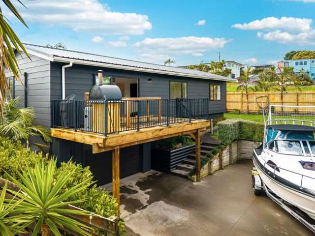 House for sale in Whangaparaoa