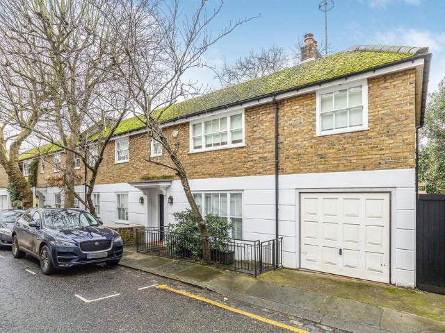 House for rent in Royal Borough of Kensington and Chelsea, Greater London