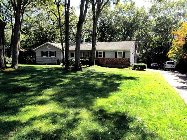 House for sale in Smithtown Pines, Town of Smithtown