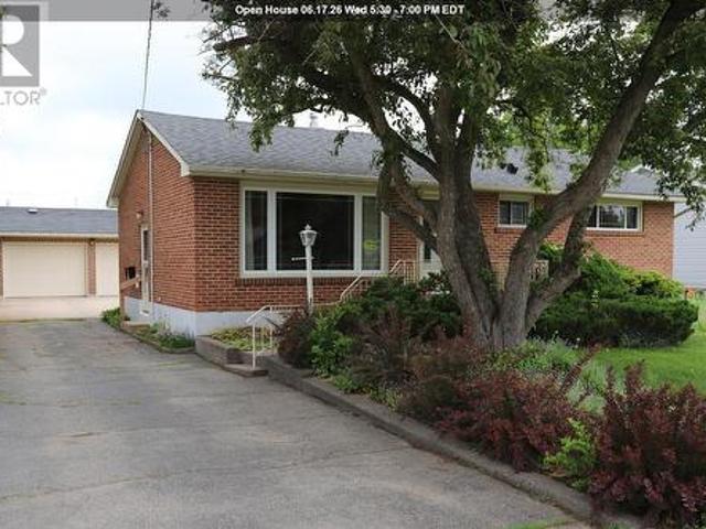 House for sale in Sault Sainte Marie, Ontario