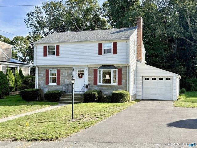 House for sale in West Side Hill, Waterbury