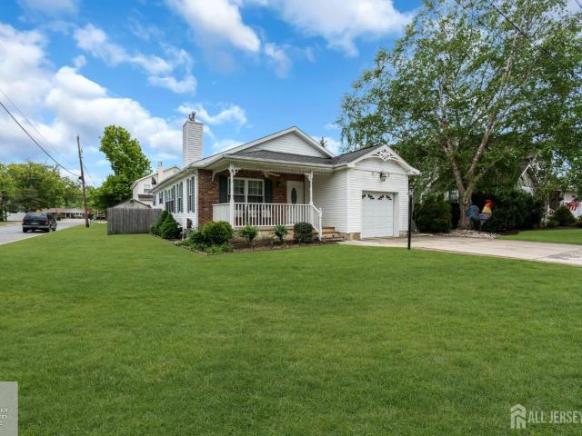 House for sale in Helmetta, New Jersey