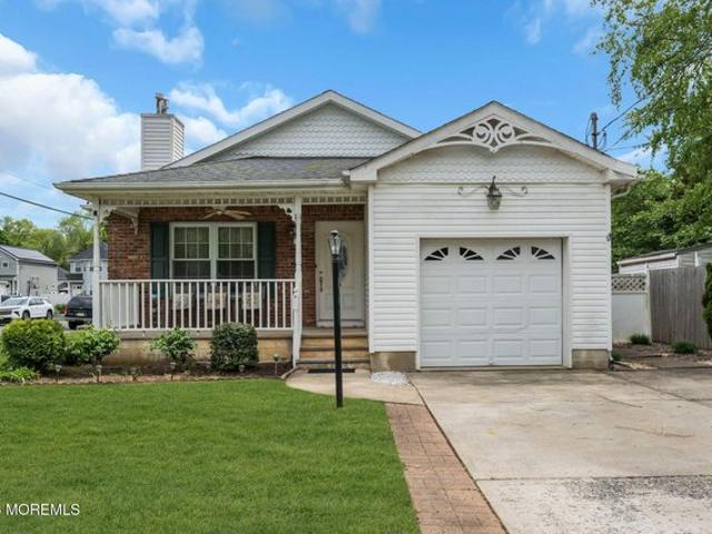 House for sale in Helmetta, New Jersey