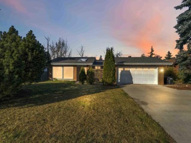 House for sale in Broadmoor Estates, Sherwood Park
