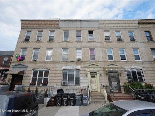 House for sale in Arverne, New York