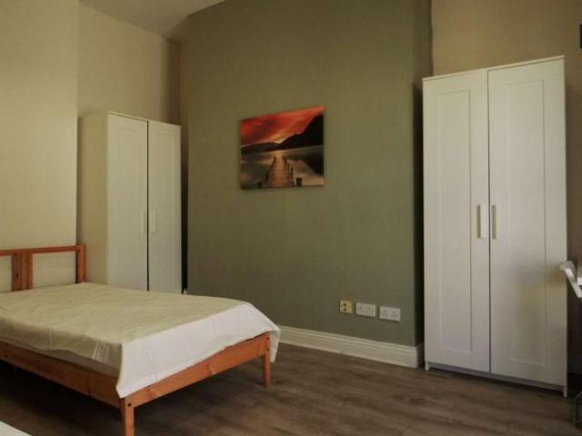 Property to rent in Bluebell, North Tipperary