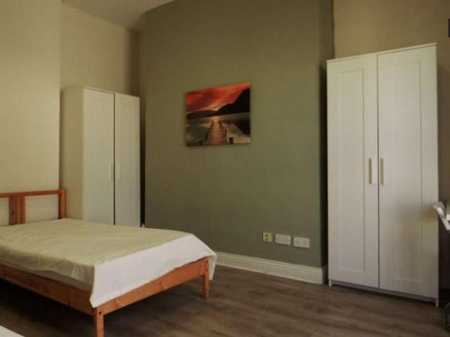Property to rent in Bluebell, North Tipperary