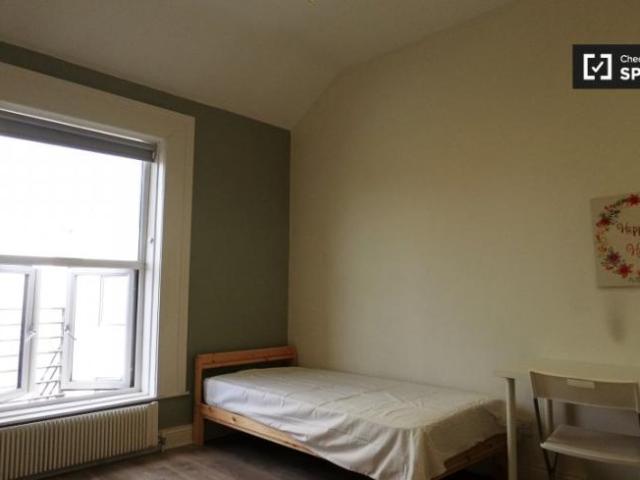 Property to rent in Bluebell, North Tipperary