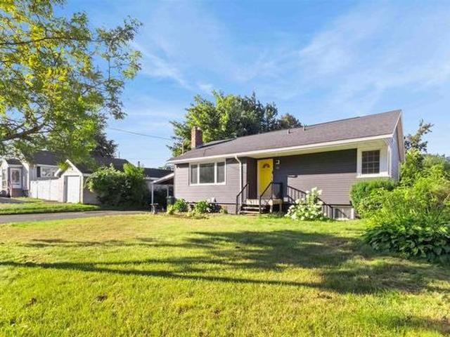 House for sale in Woodlawn, Dartmouth