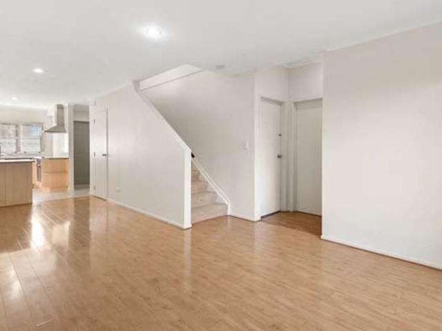 Townhouse for rent in Auckland, Oroua County