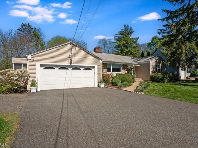 House for sale in Morris Plains, New Jersey