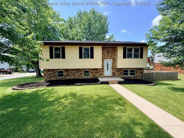House for sale in Hurricane, West Virginia