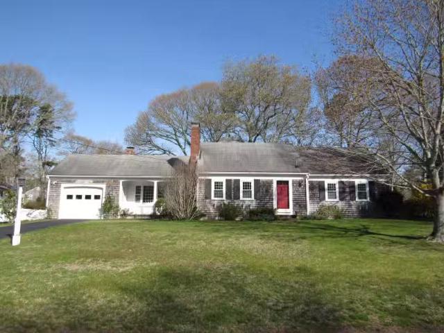 House for sale in Barnstable
