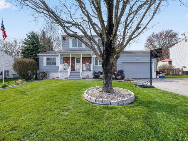 House for sale in Washingtonville, New York