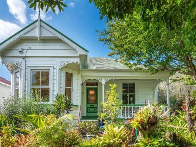 House for sale in Balmoral