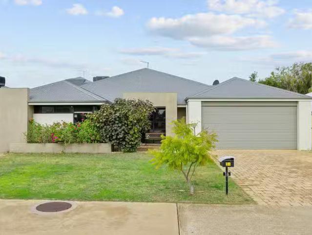 House for rent in Lakelands