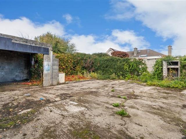 Detached House for sale in Bluebell, North Tipperary