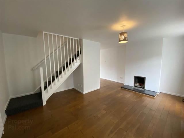 Townhouse for rent in Holywood, Knocknagoney