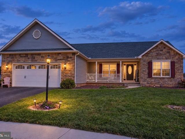 House for sale in Abbottstown, Adams County