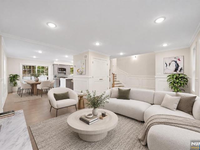 House for sale in River Edge, New Jersey
