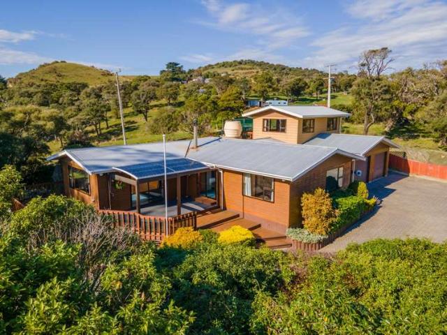 House for sale in Otakou
