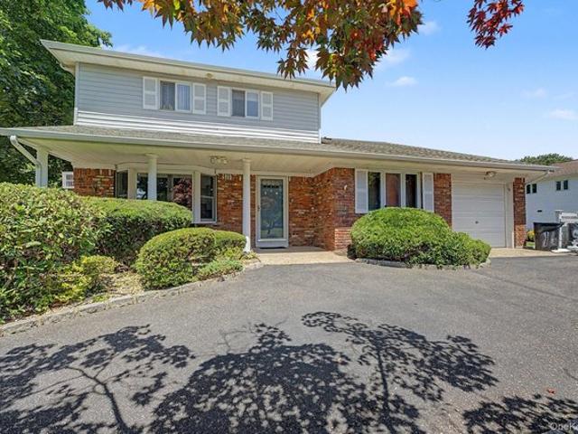House for sale in Huntington, New York