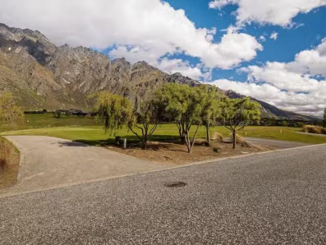 House for sale in Otakou
