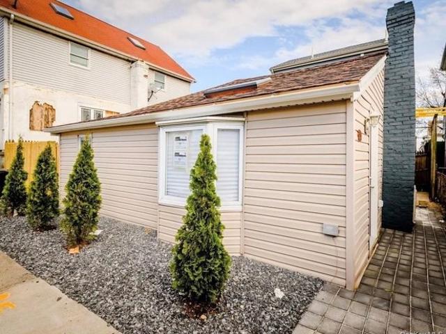 House for sale in Arverne, New York