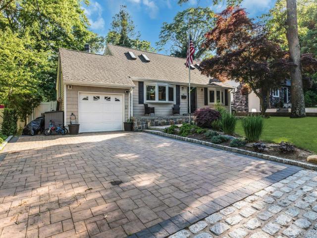 House for sale in Huntington, New York