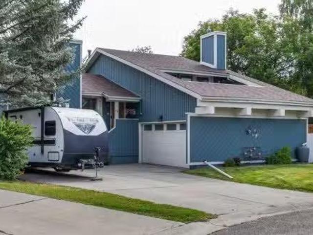 House for sale in Northwest, Alberta