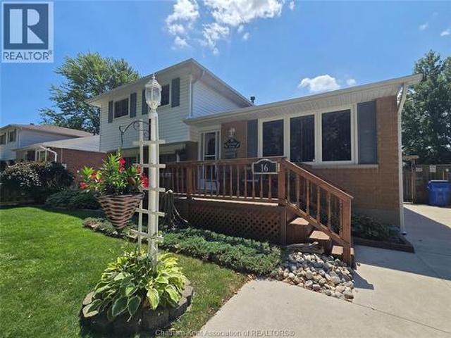 House for sale in Chatham–kent, Ontario