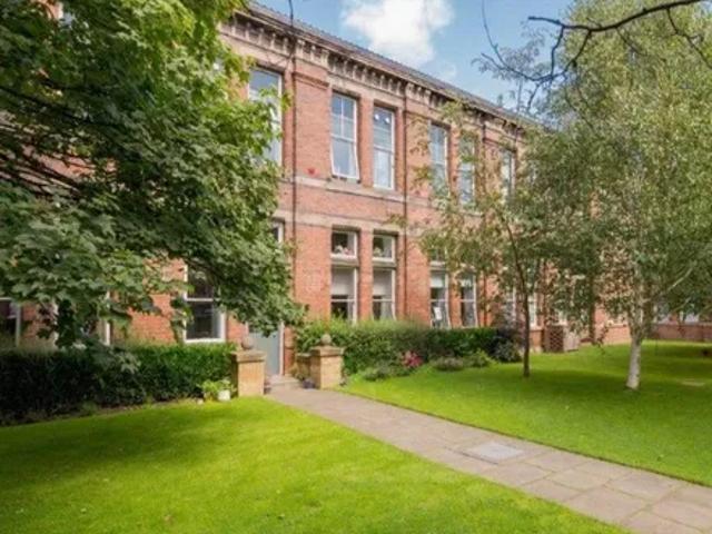 Apartment for rent in Hillside, Leith