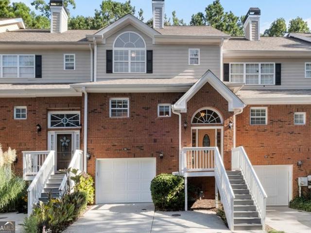 Townhouse for sale in Roswell, Georgia