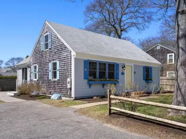 House for sale in Barnstable