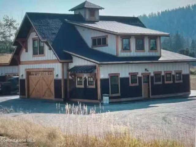 House for sale in Sandpoint House for sale in Sandpoint