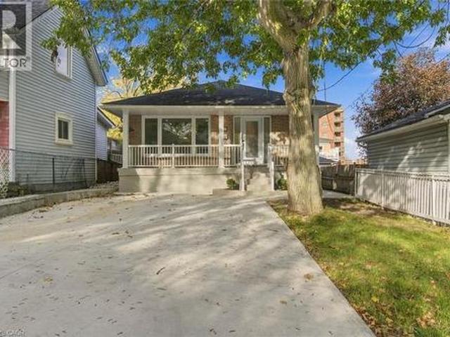 House for sale in Downtown Stoney Creek, Hamilton